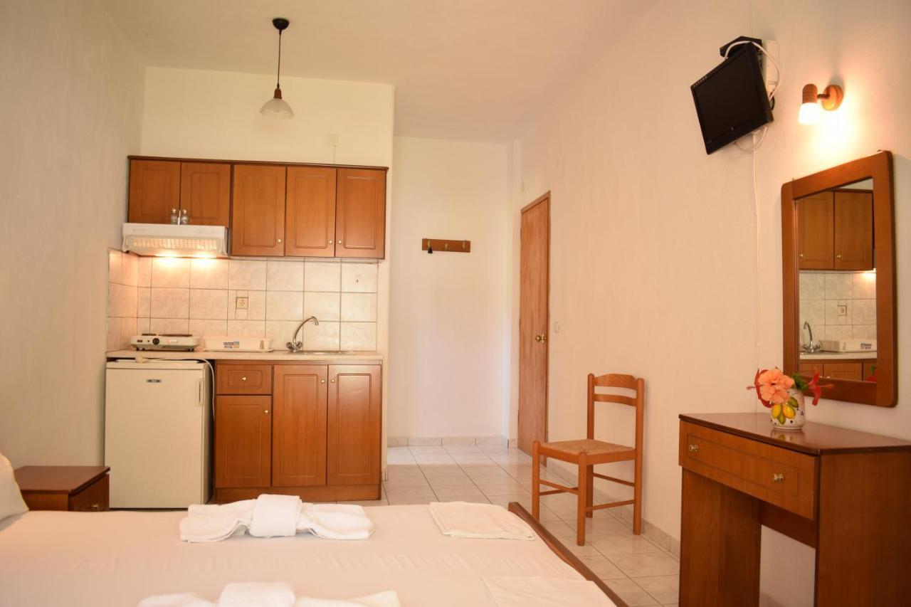 Nikis Rooms Kalamakia 外观 照片
